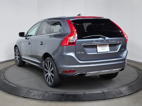Used 2016 Volvo XC60 T5 Premier w/ Proximity Package FWD image 3