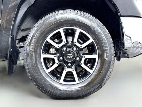 Used 2016 Toyota Tundra Limited w/ Limited Premium Package image 46