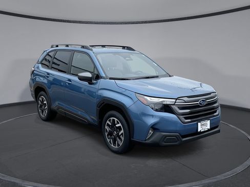 Used 2025 Subaru Forester Premium AWD/4WD image 1