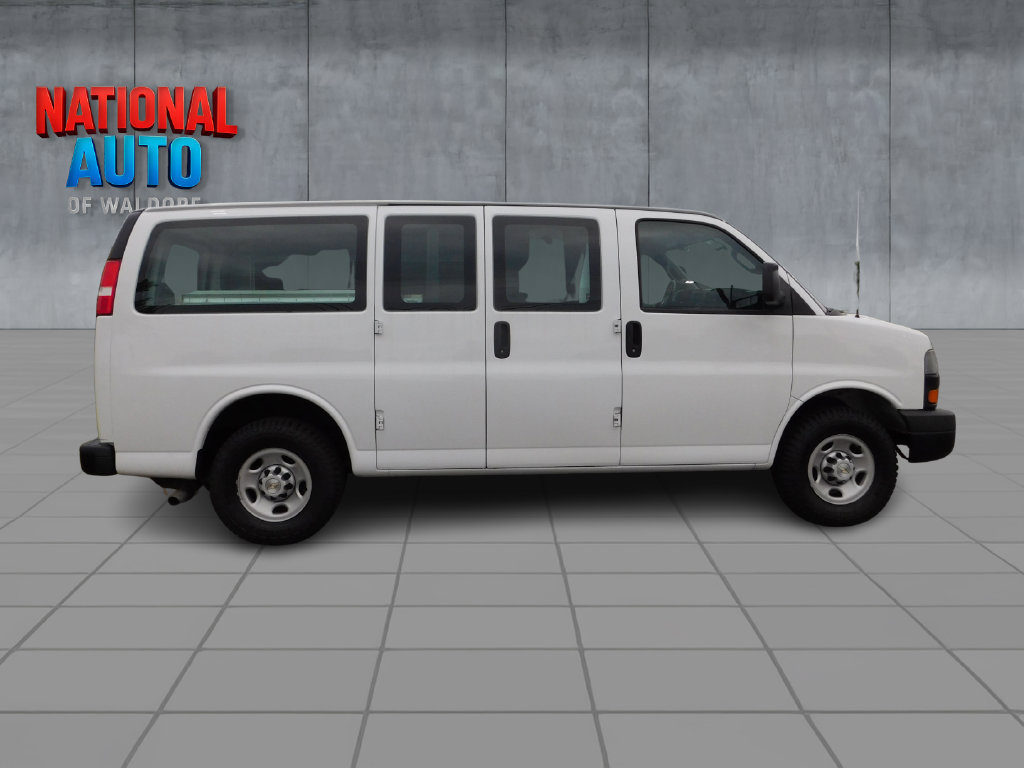 Used 2020 Chevrolet Express 2500 w/ Driver Convenience Package RWD image 4