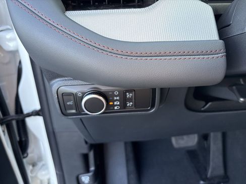 New 2026 Ford Explorer Active image 24