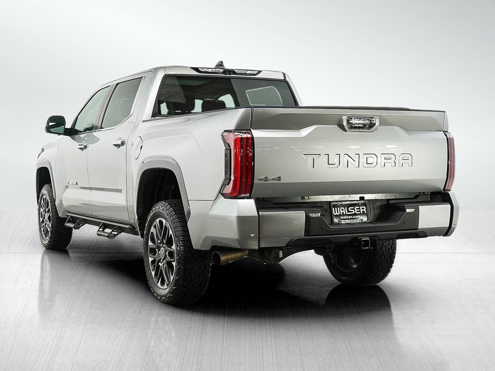 Used 2024 Toyota Tundra Limited AWD/4WD image 5
