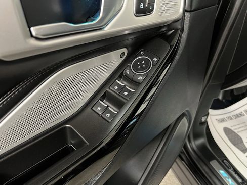 Used 2022 Ford Explorer Platinum w/ Equipment Group 601A image 27