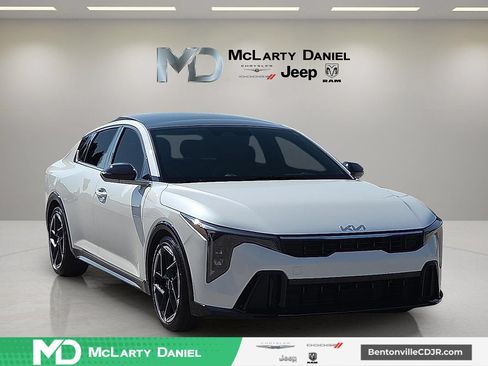 Used 2025 Kia K4 GT-Line w/ GT-Line Premium Package FWD image 1