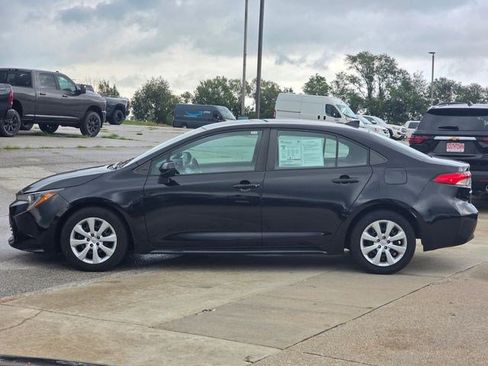 Used 2023 Toyota Corolla LE FWD image 5