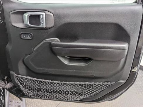 Used 2018 Jeep Wrangler Unlimited Sport S image 23