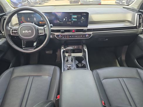 Certified 2024 Kia Sorento S w/ Panoramic Sunroof Package FWD image 12