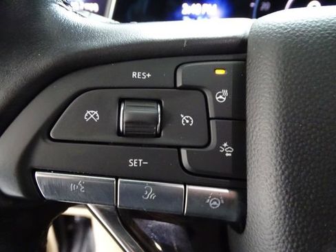 Certified 2023 Cadillac Escalade ESV Premium Luxury AWD/4WD image 8