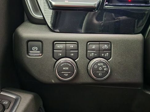 Used 2025 Chevrolet Silverado 1500 RST AWD/4WD image 25