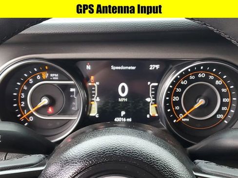 Certified 2023 Jeep Gladiator Willys image 15