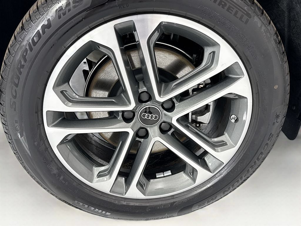 Used 2026 Audi Q5 Premium Plus w/ Premium Plus AWD/4WD image 32