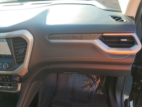 Used 2021 GMC Acadia Denali w/ Denali Technology Package image 36