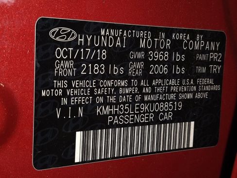 Used 2019 Hyundai Elantra GT FWD image 33