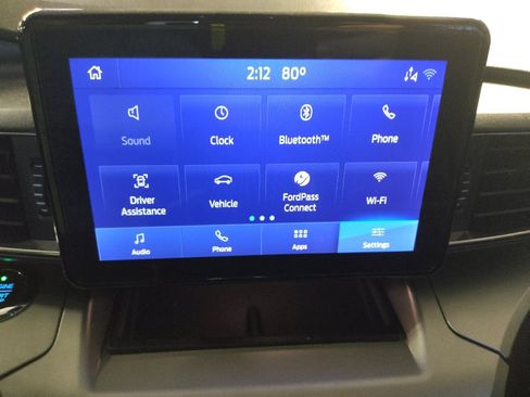Used 2021 Ford Explorer XLT w/ Equipment Group 202A AWD/4WD image 25