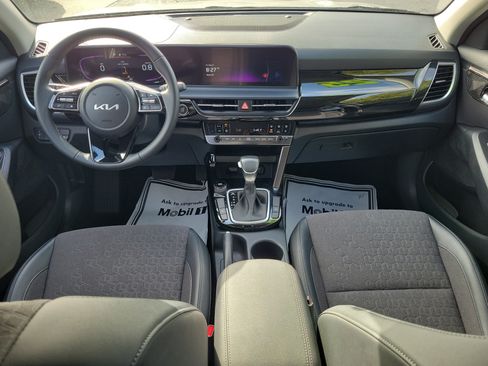 Used 2025 Kia Seltos S FWD image 13