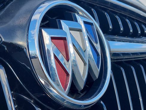 Used 2019 Buick Encore Sport Touring image 30