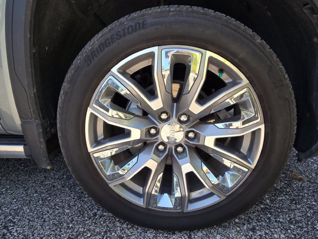 Used 2025 GMC Sierra 1500 Denali AWD/4WD image 19