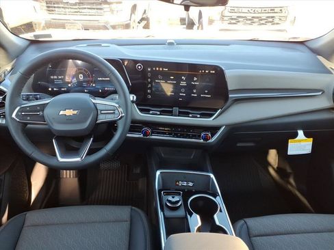 New 2026 Chevrolet Equinox LT w/ Convenience Package II image 12