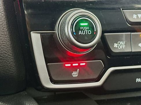 Used 2019 Honda CR-V Touring image 16