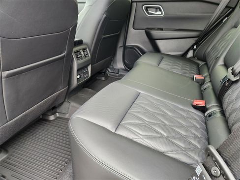 New 2026 Nissan Rogue Platinum w/ Platinum Premium Package image 22