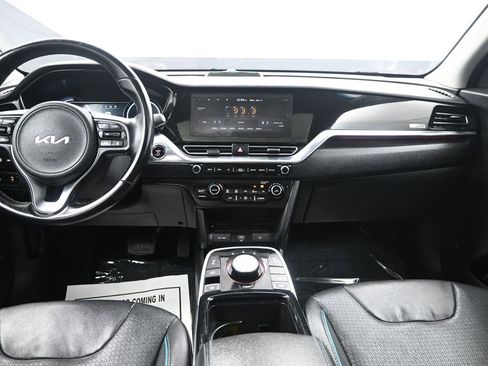 Used 2022 Kia Niro EX Premium image 32