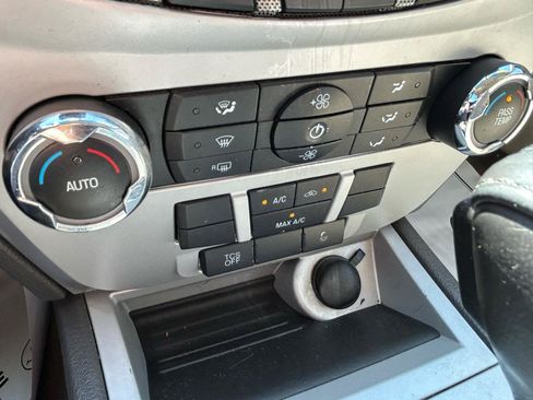 Used 2011 Mercury Milan Hybrid FWD image 24