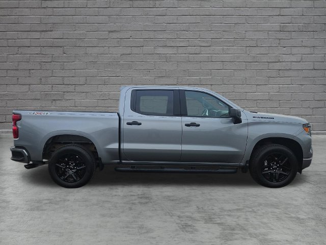 Used 2024 Chevrolet Silverado 1500 Custom w/ Rally Edition AWD/4WD image 7