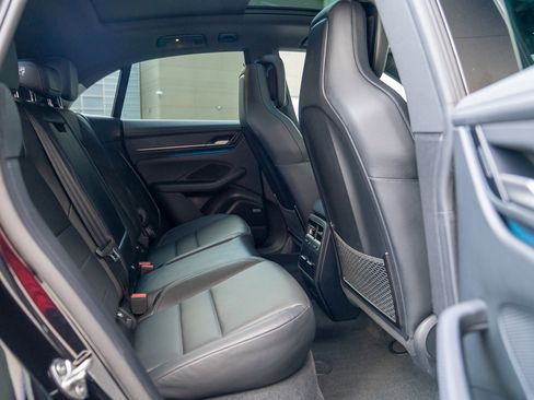 Used 2025 Porsche Macan Electric image 23