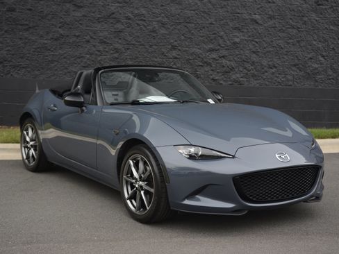 Certified 2021 MAZDA MX-5 Miata Grand Touring RWD image 10