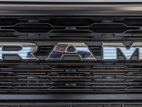 Used 2025 RAM ProMaster 2500 w/ Convenience Group FWD image 5