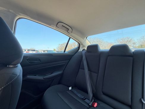 Used 2025 Nissan Altima 2.5 SV FWD image 39