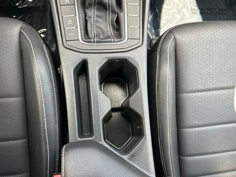 Used 2023 Volkswagen Jetta SE FWD image 18