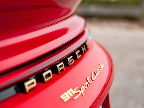 Used 2023 Porsche 911 Sport Classic RWD image 7
