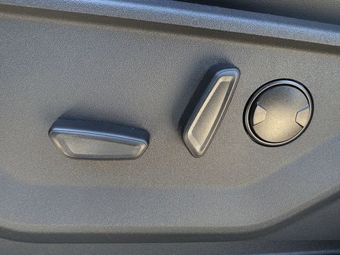 New 2025 Ford Expedition Active image 43