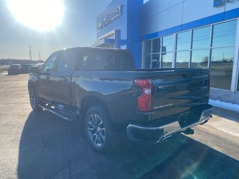 Used 2022 Chevrolet Silverado 1500 LT image 3