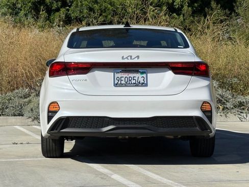 Used 2023 Kia Forte LXS image 9