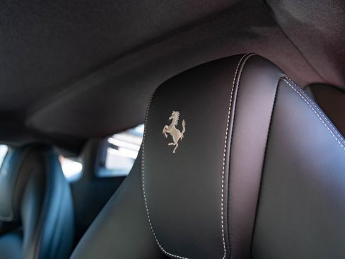 Used 2018 Ferrari 488 GTB image 31