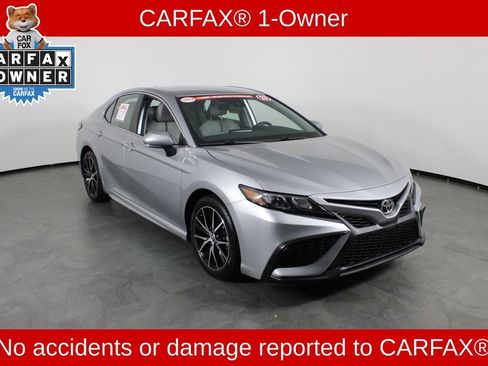 Used 2023 Toyota Camry SE FWD image 4