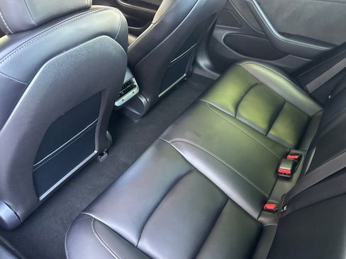 Used 2018 Tesla Model 3 Long Range RWD image 27