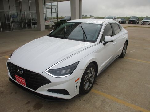 Used 2021 Hyundai Sonata SEL FWD image 3