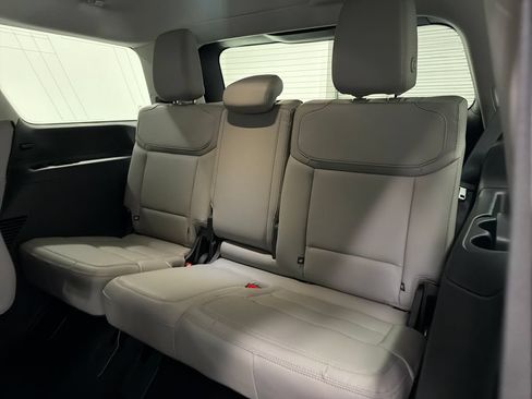 New 2026 Ford Expedition Active RWD image 14