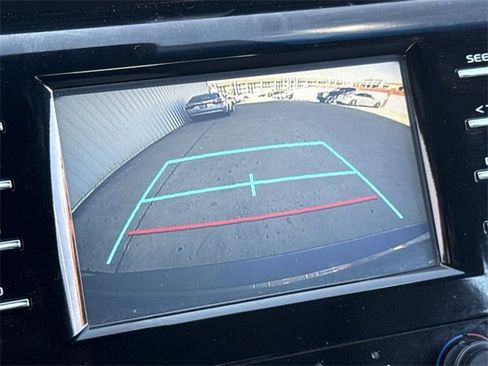 Used 2018 Toyota Camry LE image 17