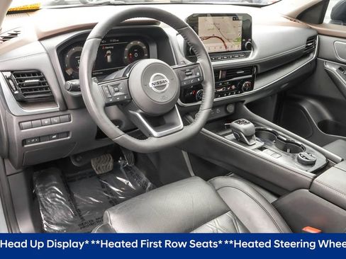 Used 2021 Nissan Rogue Platinum image 5