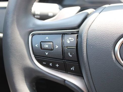 Certified 2024 Lexus ES 300h w/ Premium Package FWD image 18
