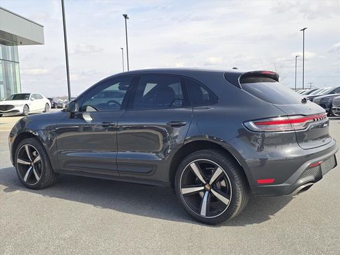 Used 2023 Porsche Macan Turbo image 5