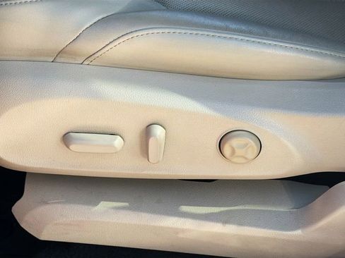 Used 2019 Buick Envision Essence image 25