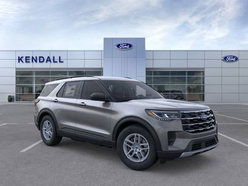New 2026 Ford Explorer Active image 7
