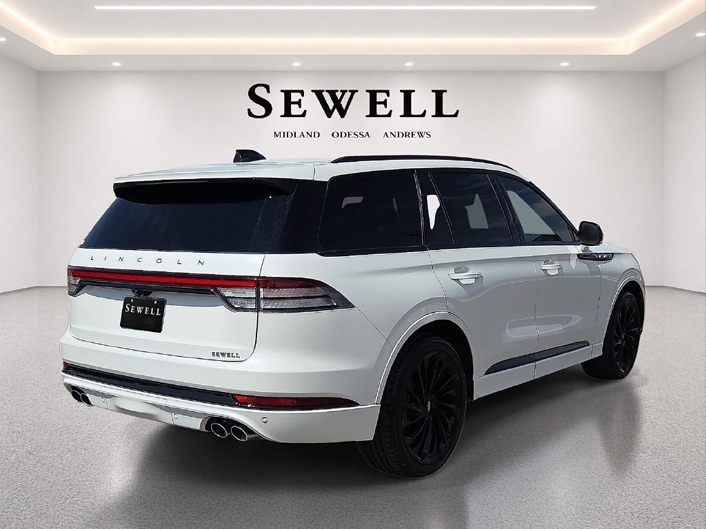 Used 2025 Lincoln Aviator Reserve w/ Equipment Group 201A AWD/4WD image 4