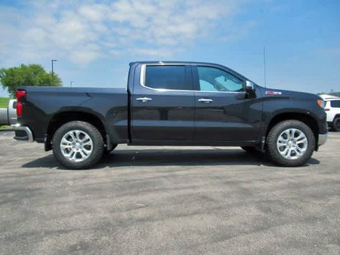 Used 2024 Chevrolet Silverado 1500 LTZ image 12