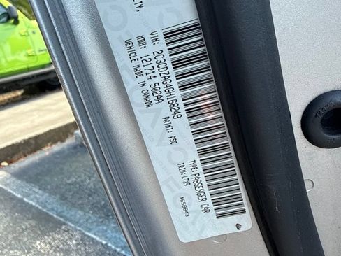 Used 2016 Dodge Challenger SXT RWD image 18